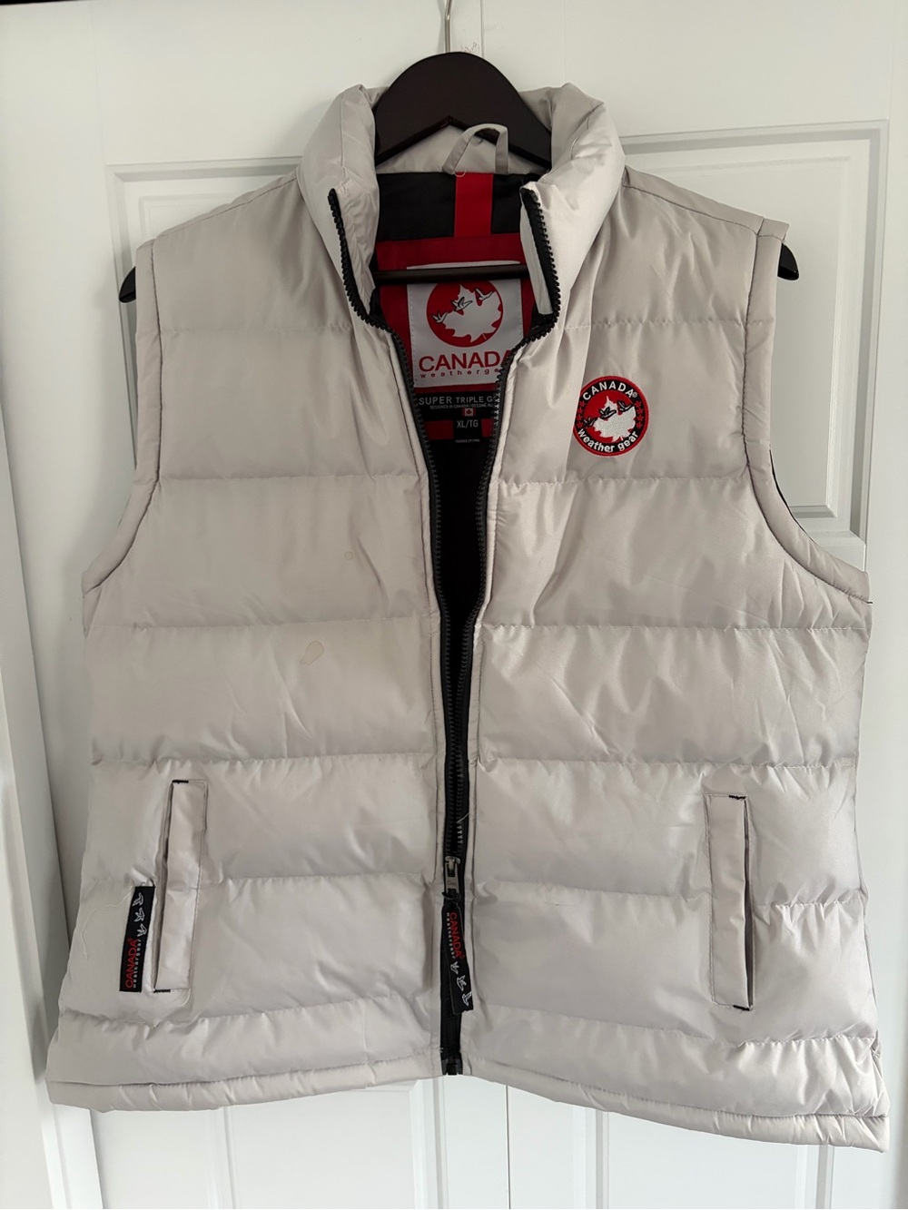Canada Weatherwear Light Gray Quilted Puffer Vest